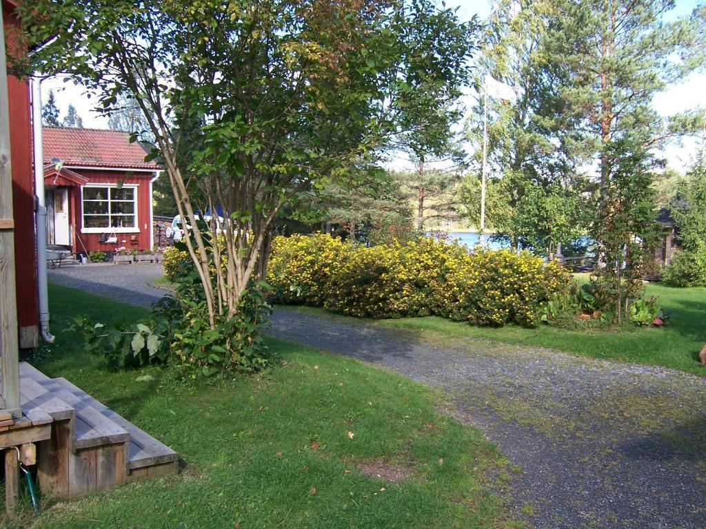 Nya Skogsgarden Hostel Mårbacken Buitenkant foto
