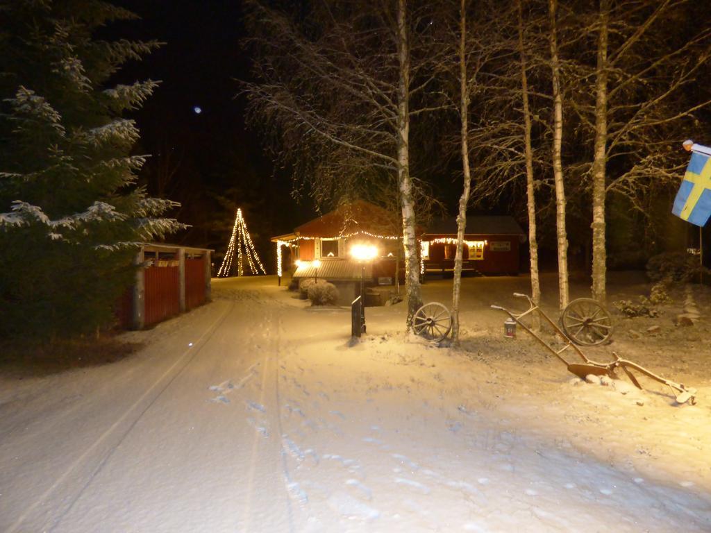 Nya Skogsgarden Hostel Mårbacken Buitenkant foto