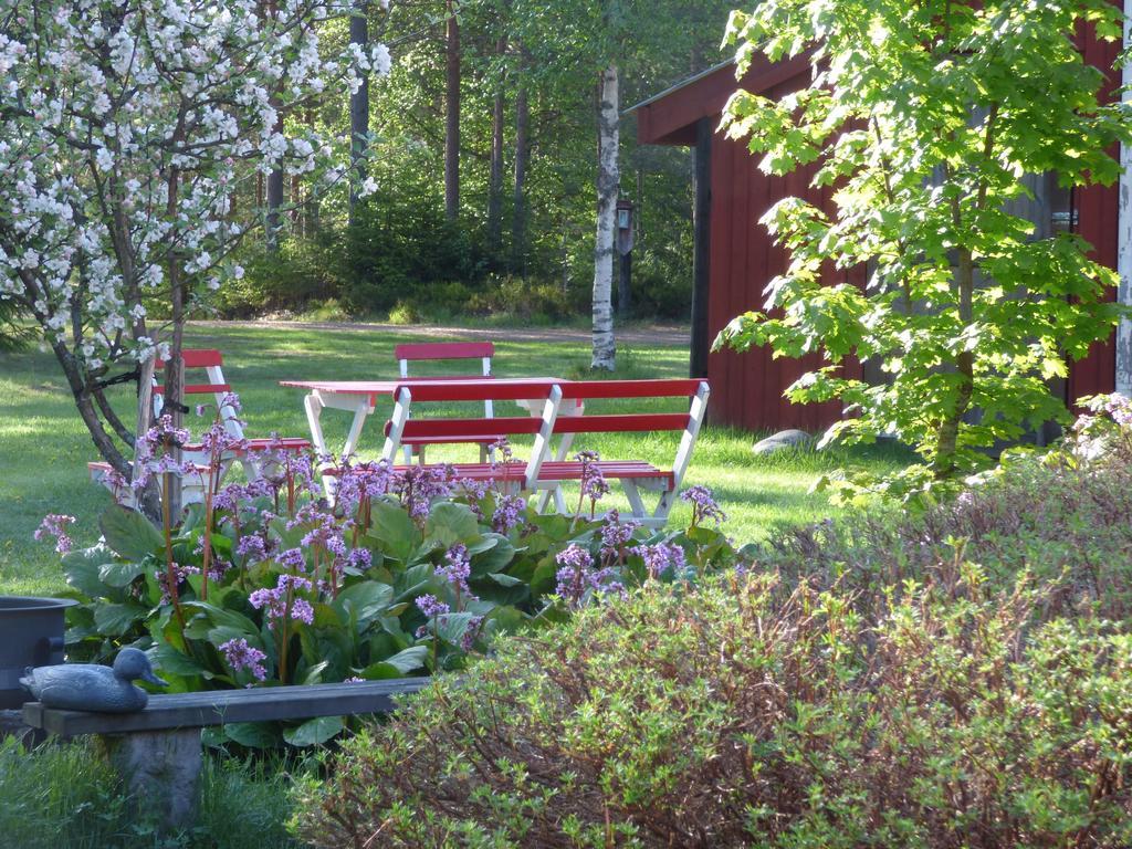 Nya Skogsgarden Hostel Mårbacken Buitenkant foto