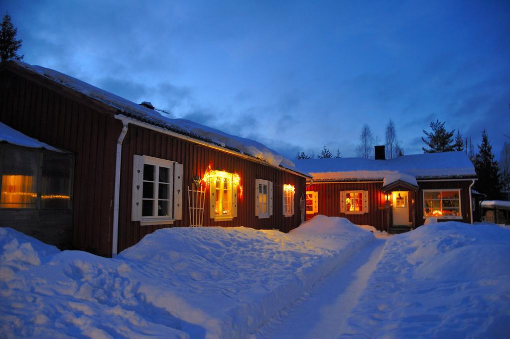 Nya Skogsgarden Hostel Mårbacken Buitenkant foto